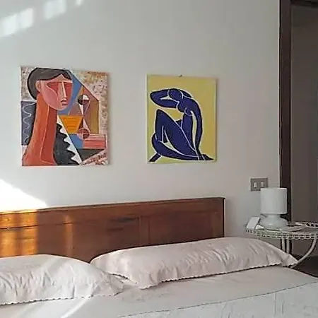 Alojamento de Acomodação e Pequeno-almoço Fabiola 5*