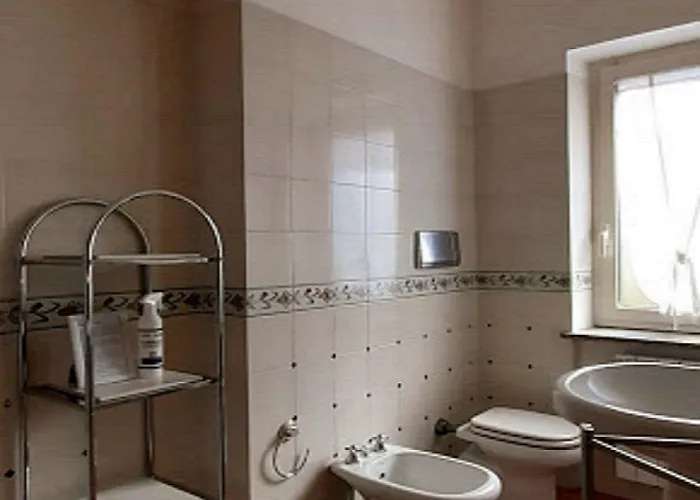 Fabiola Alojamento de Acomodação e Pequeno-almoço Marino